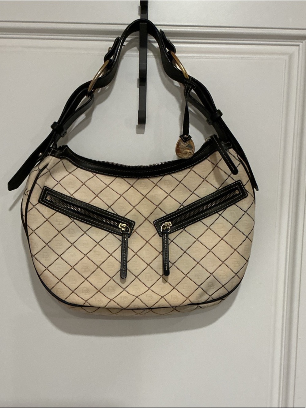 Dooney & Bourke Cream and Black Quilted Shoulder Bag with dooney wallet
